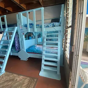 Kauai Beach House Hostel, Llc Hostel